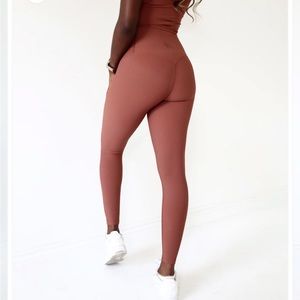 First health rubbed leggings in brown, size medium